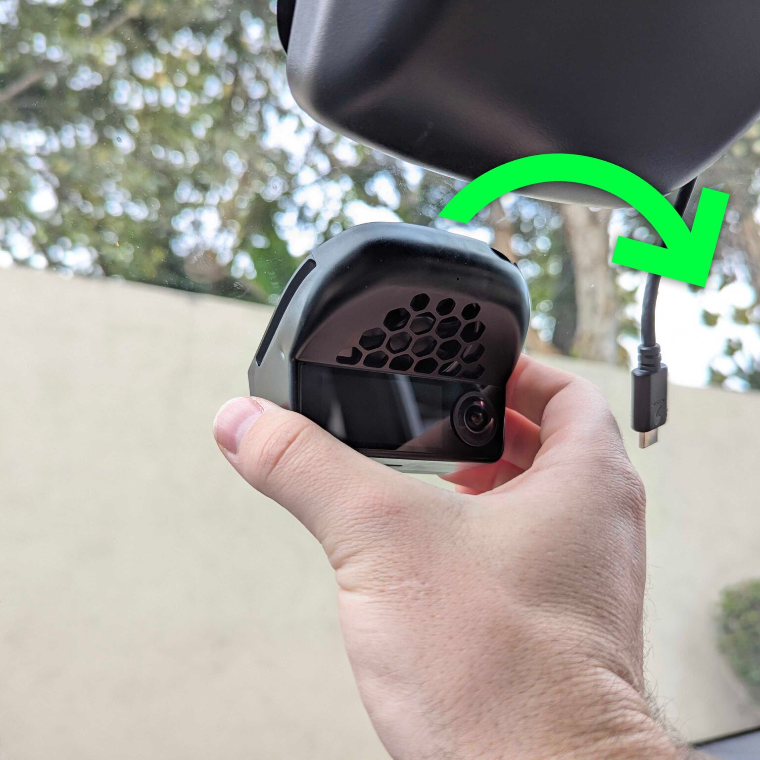 unplug your comma four and remove it from the mount